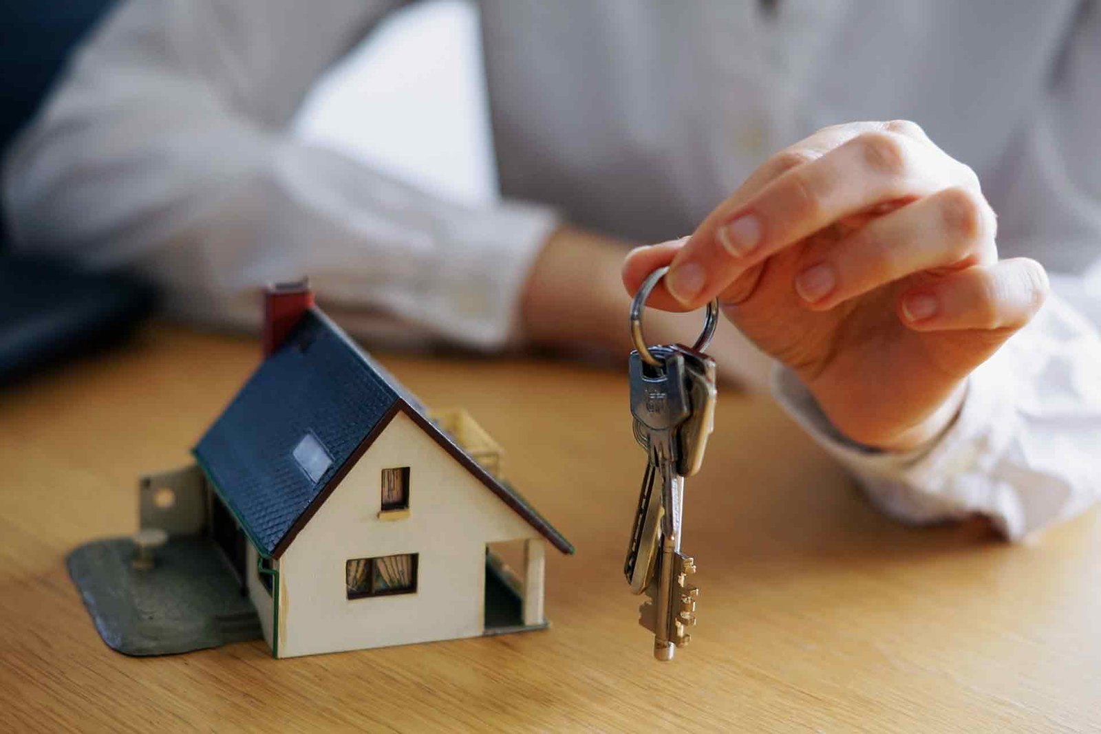 Gestion de propriété à Valbonne, clés d une villa gérée